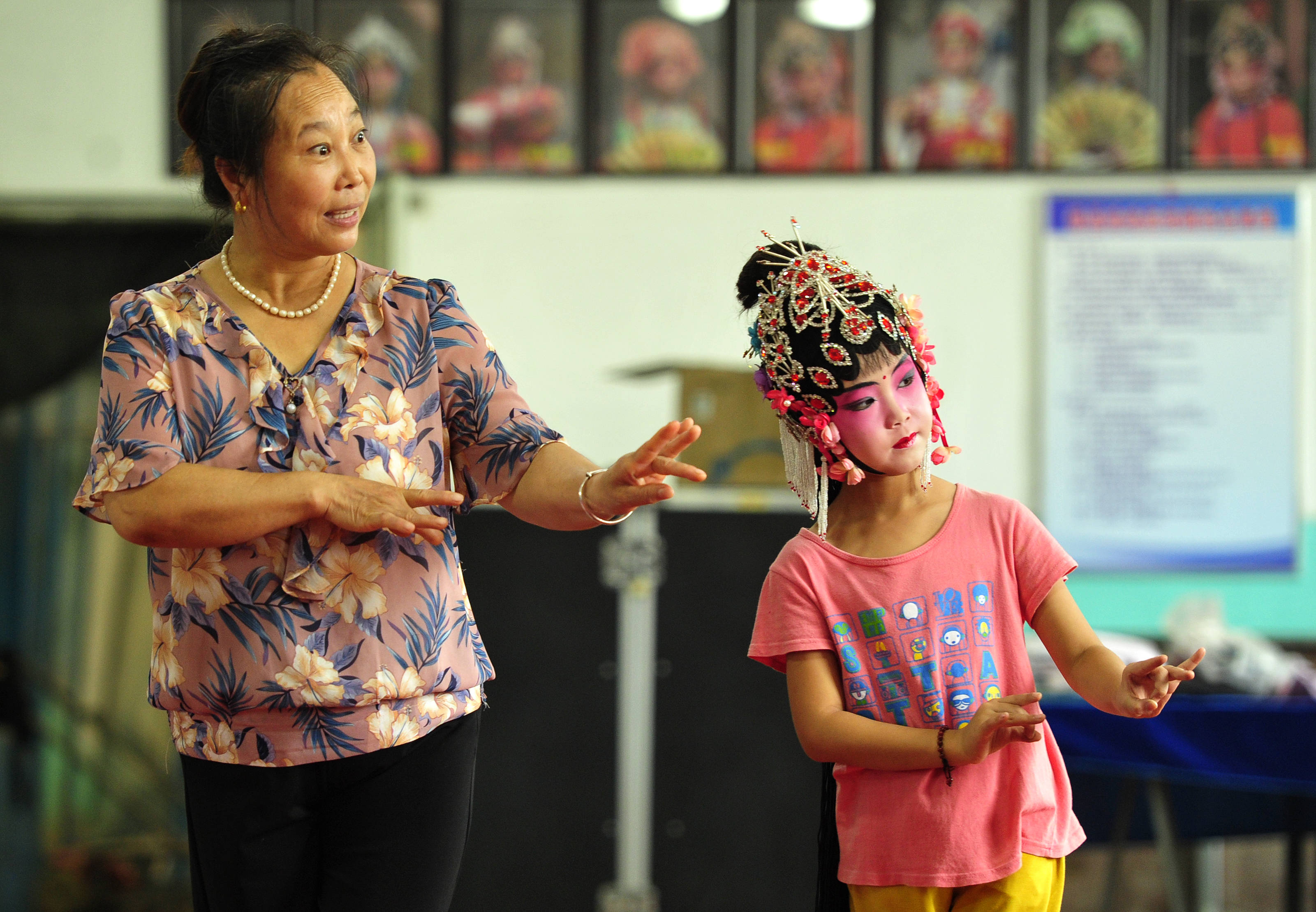 非遗哈哈腔暑假练不停