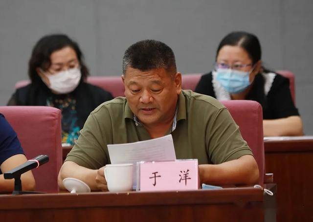座谈会上,消防救援局政治部副主任车奕聪,山东省消防救援总队总队长