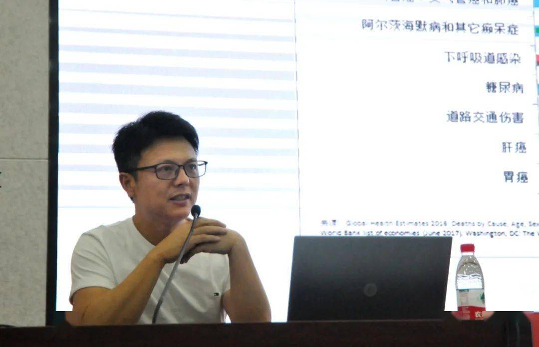 还邀请了上海同济大学附属第十人民医院博士,副教授,硕士生导师卢列盛