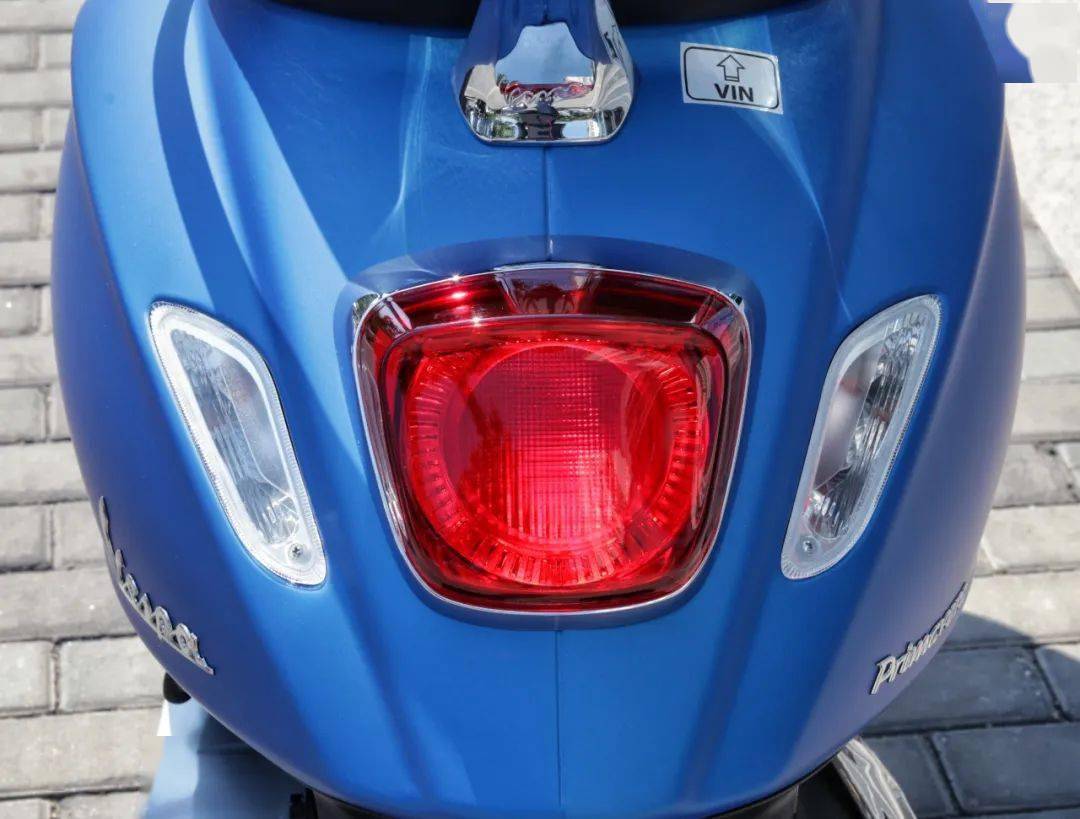 质感实拍2020vespaprimaveras活力蓝