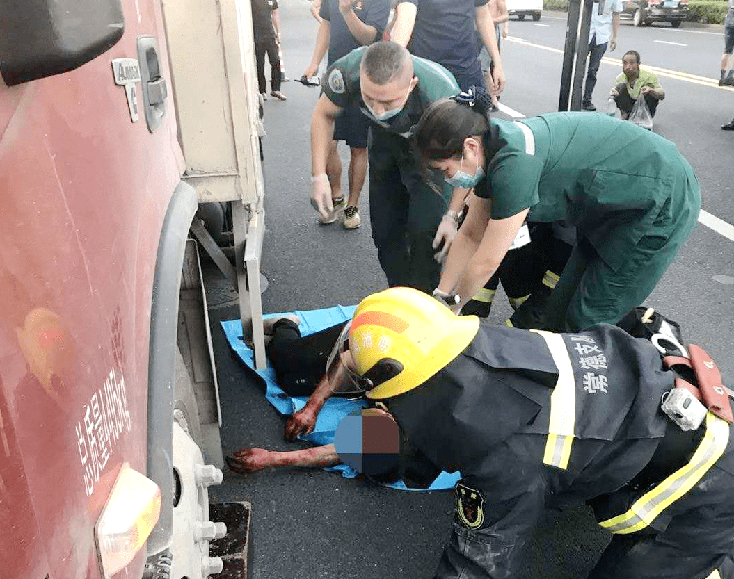 男子突遭車禍性命垂危現實版速度與激情就此上演