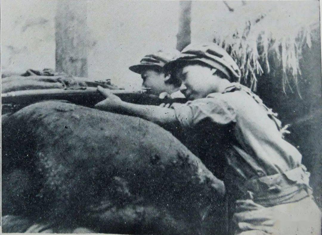 12张抗战时期女兵老照片,战争没有性别,子弹不分男女!