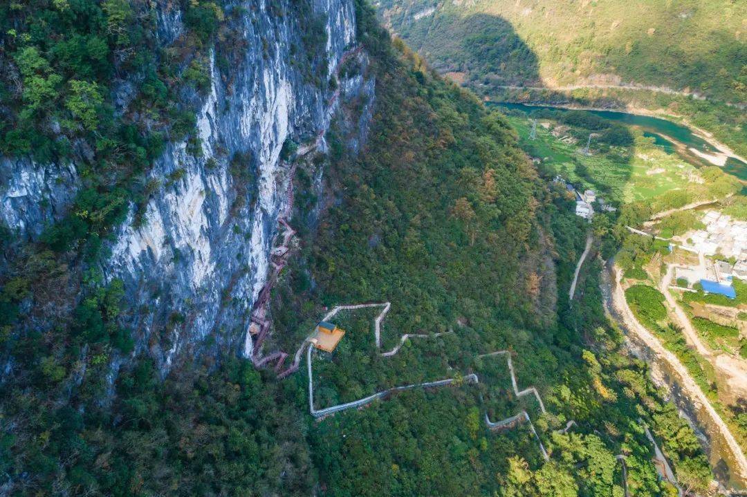 峽天下天鏡山風景區廣東第一峰溫泉度假區浸泡高山溫泉陽山神峰關景區