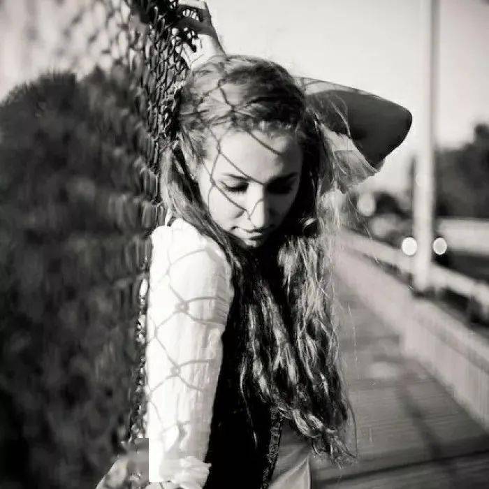 黑白系列欧美风头像图集