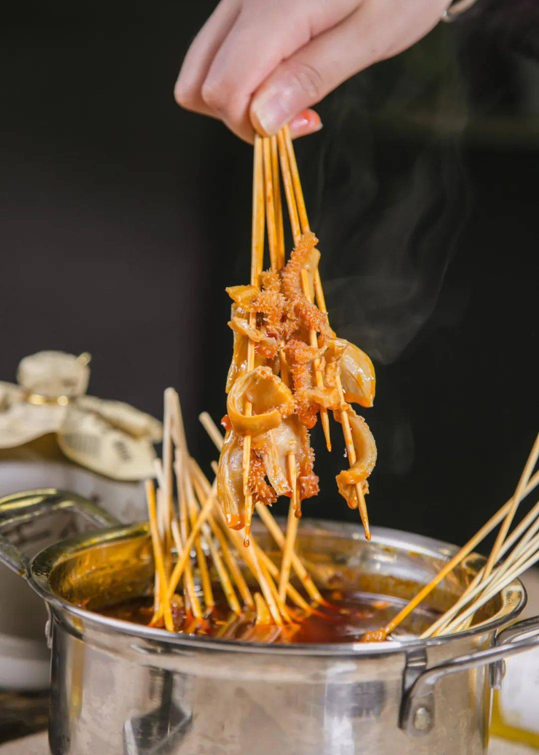 能让串串如此诱人,离不开觅香原汁原味的锅底涮毛肚锅水煮鱼麻辣鲜香