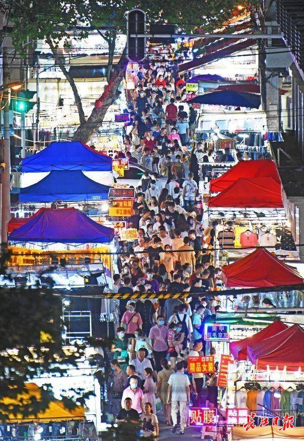 武汉夜生活丨图集_万松园