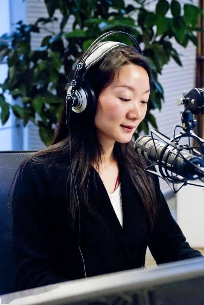 朗读:新月武汉音乐广播经典1018&m-radio936主持人中国播音主持金话筒