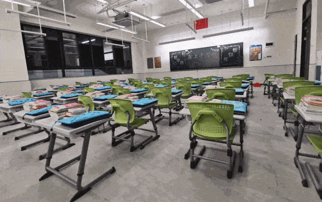 牛牪犇三智学校开学第一天惊艳亮相