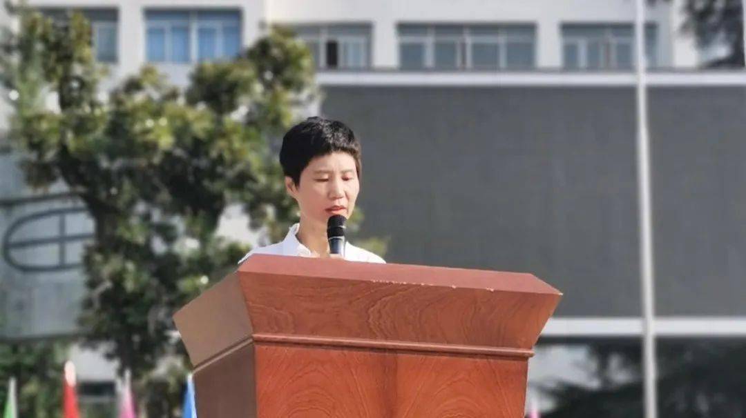 上饶一中勤学巧练健康发展做有学习力的学生我校2020年秋季开学典礼