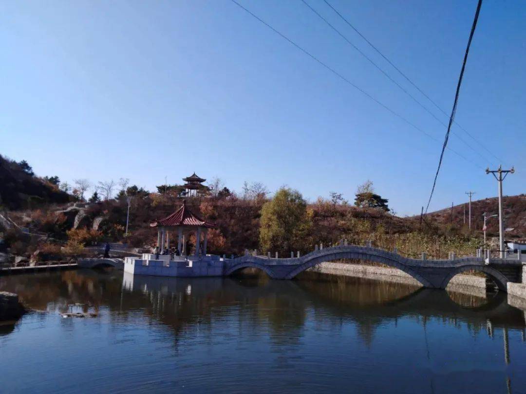 建昌县贺杖子乡小三清山村.