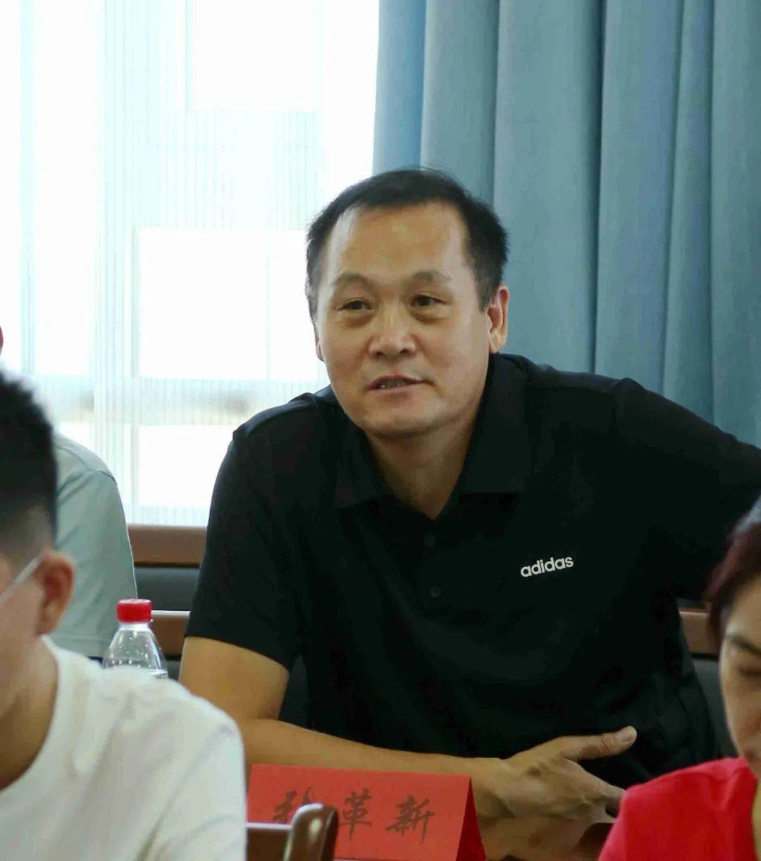 校讯临汾一中举行2020届学生雨露工程助学金发放仪式