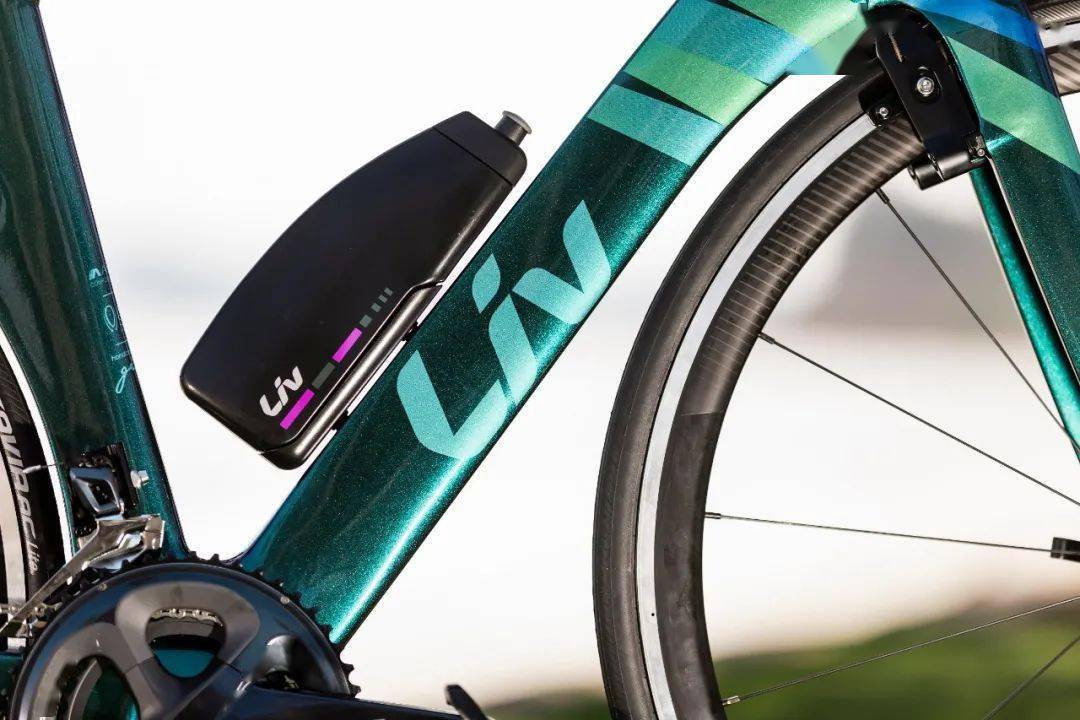 哇塞的女孩儿_avow