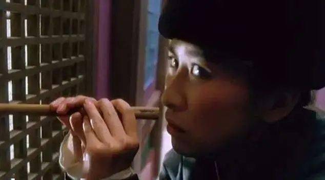 男子3次向一女子房间喷迷药欲行不轨这些药会令人昏迷失忆