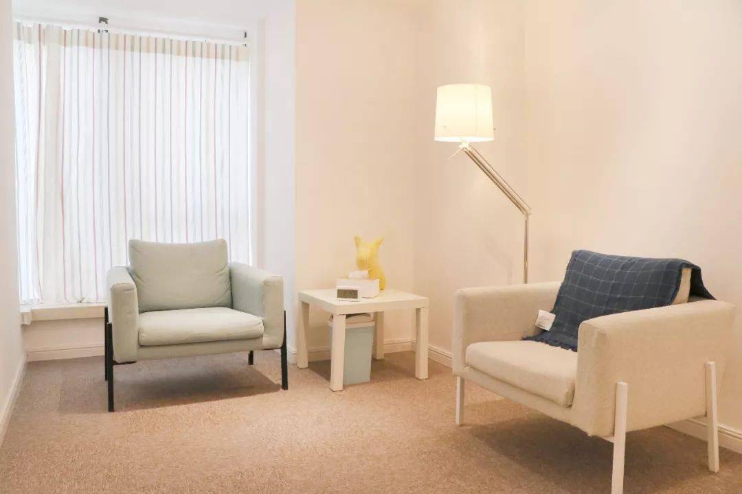 海尔森心理咨询悦纳自我从步入心理咨询室开始