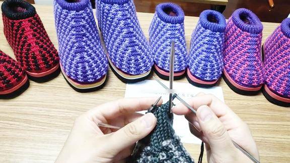 第十六集鞋口织完十二圈然后收针两针套收一针平针收针法