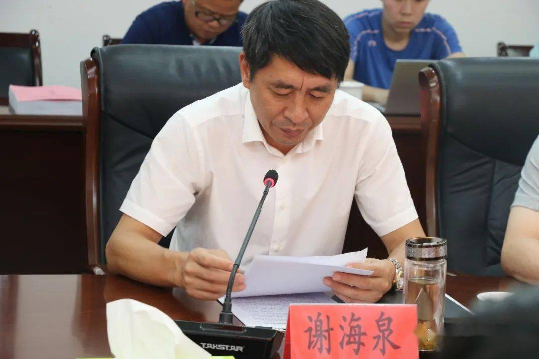 吉安市交通运输局谢海泉局长从全市乡镇和建制村通客车基本情况,政策