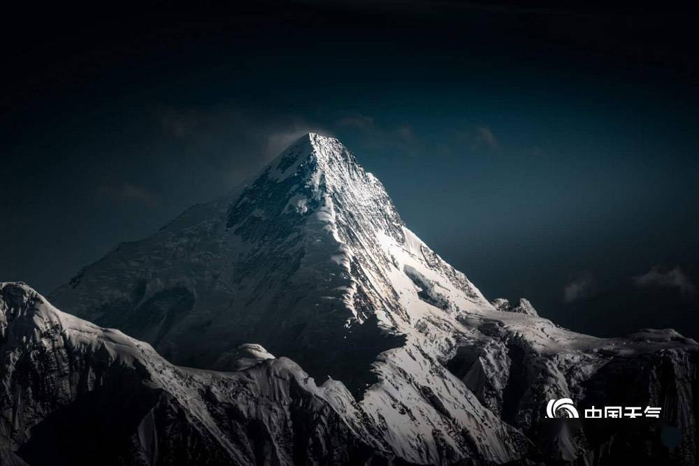 一组图领略四川巴朗山的热情与冷峻