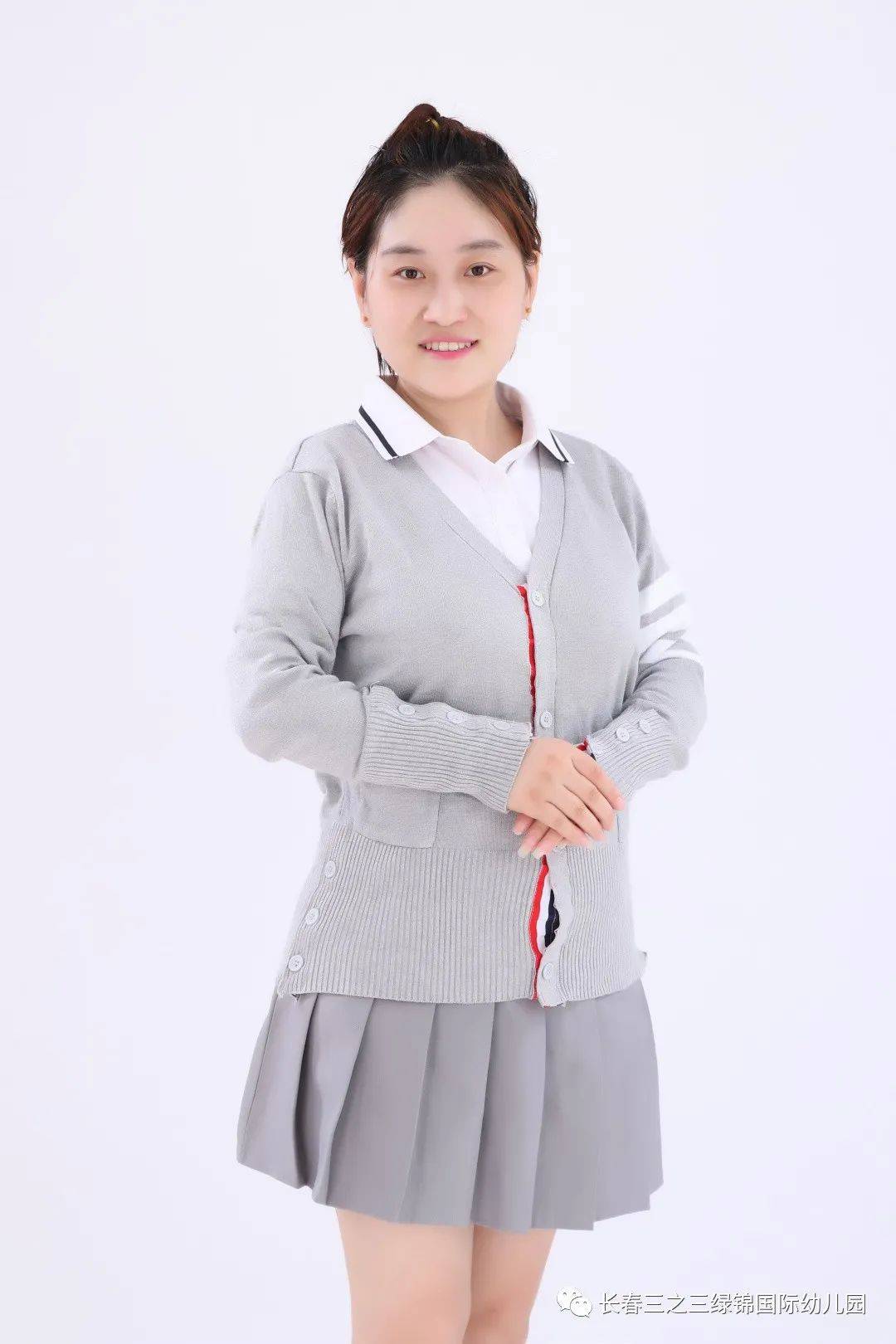 为进一步塑造幼儿园教师形象