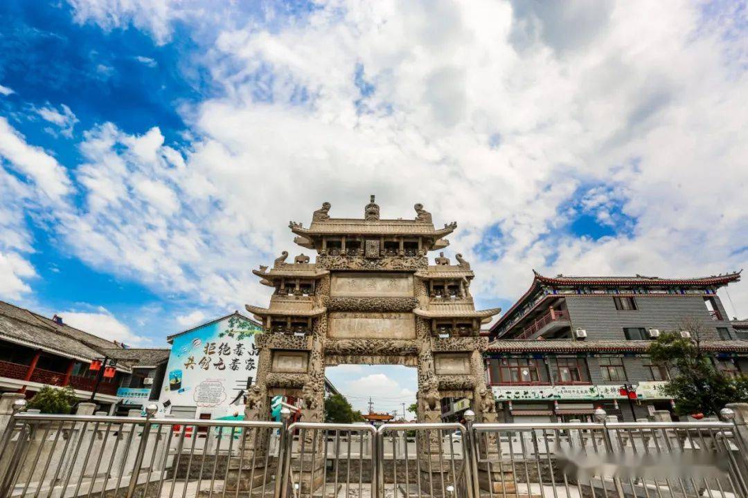 实拍!单县牌坊古城景区之"百狮坊"