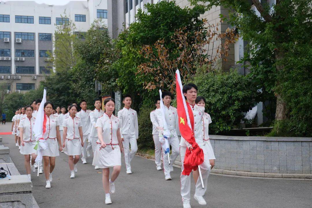 南昌二十八中教育集团总校隆重举行20202021学年度开学典礼暨庆祝第36