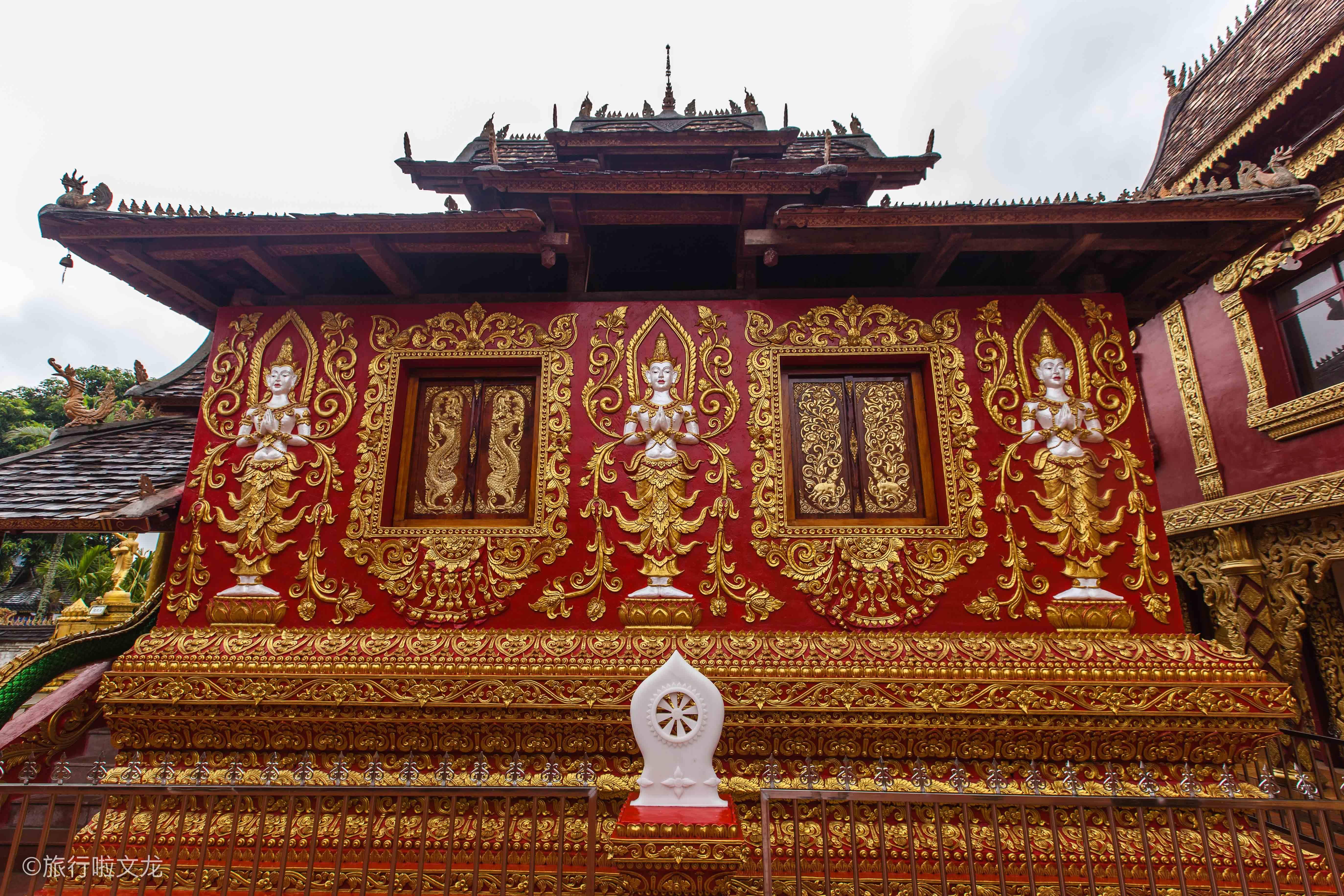 參觀1400年曆史古佛寺抄寫佛教熊貓貝葉經精彩傣族園