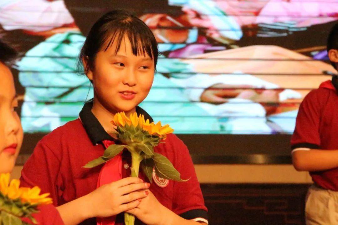 古小立德树人共铸师魂古小庆祝2020年第36个教师节表彰大会