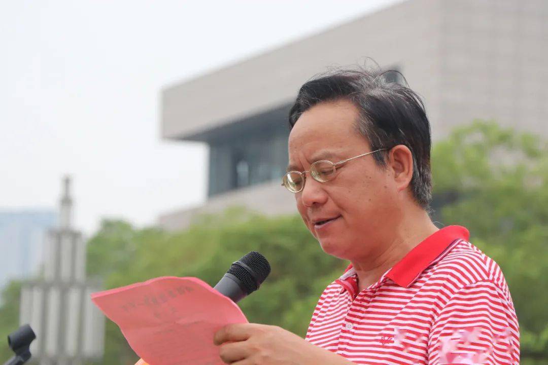 春风化雨育桃李硕果溢光慰园丁莲塘一中举行2020年秋季开学典礼暨青荷