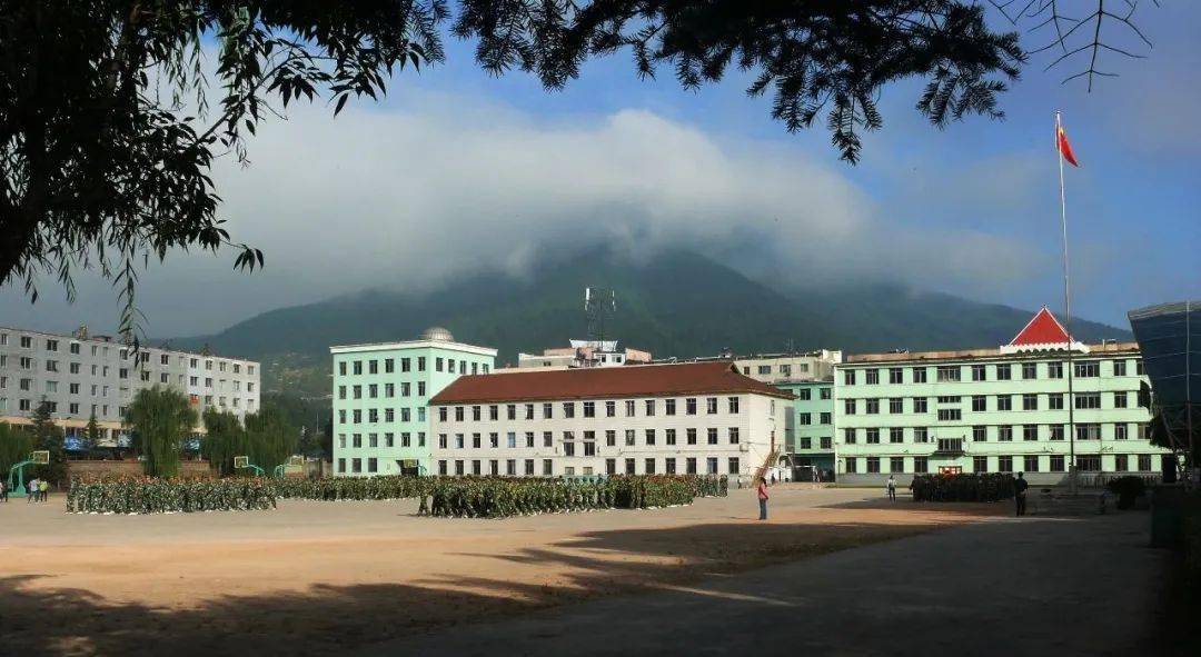 临江一中 | 披荆斩棘历百年,昂首阔步跨时代