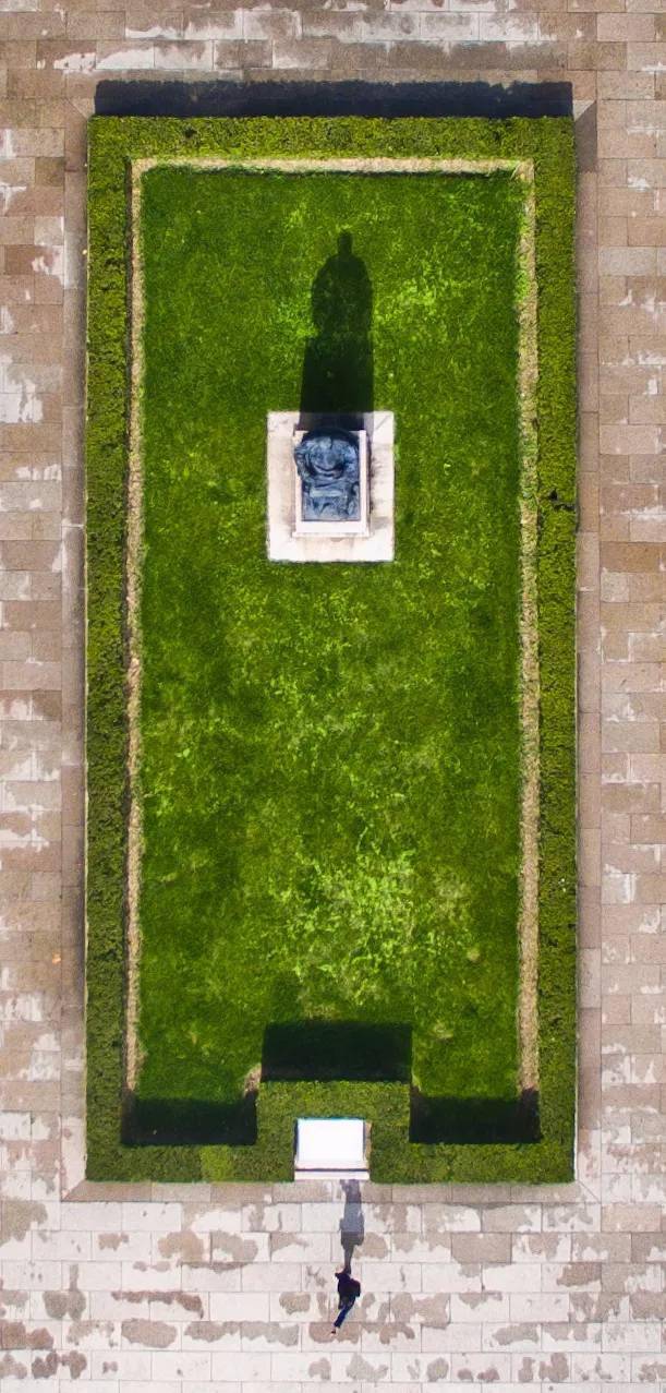 航拍上海鲁迅墓全景/新华社我经历过不下十几次搬家,从故乡小镇搬到