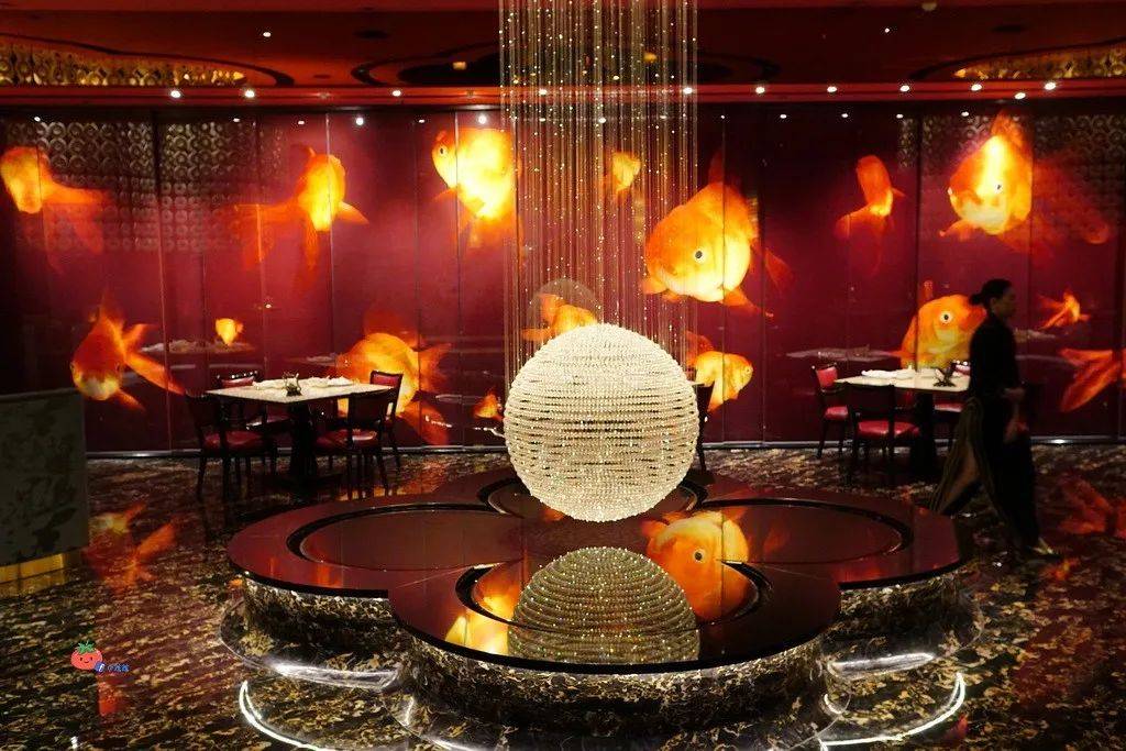 8餐厅可是在澳门极少数的中式米其林三星餐厅,是澳门唯一荣获米其林