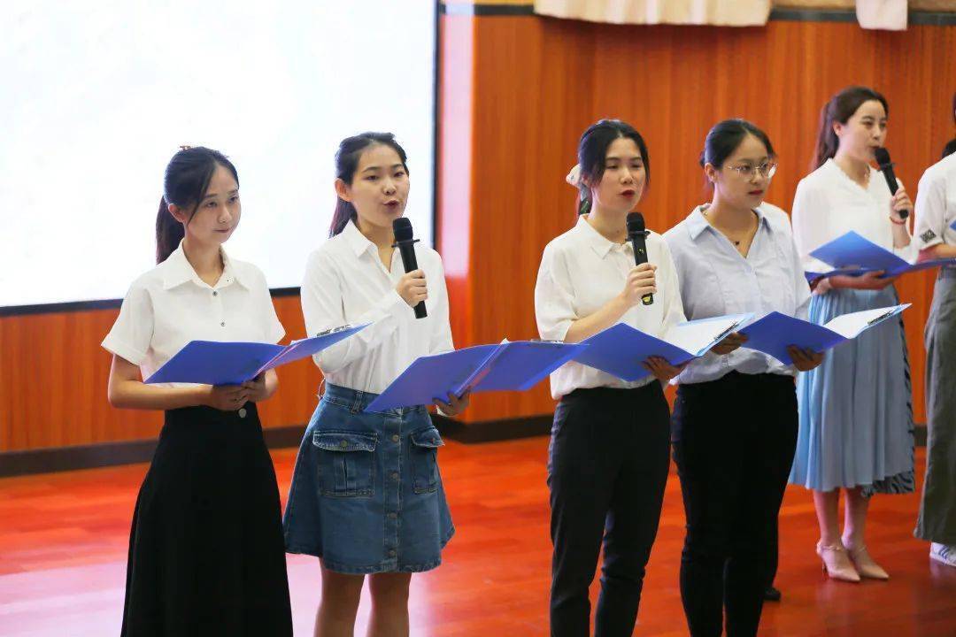 饮其流者怀其源,学其成时念吾师 ——华侨城中学侨城部开展喜迎第36个