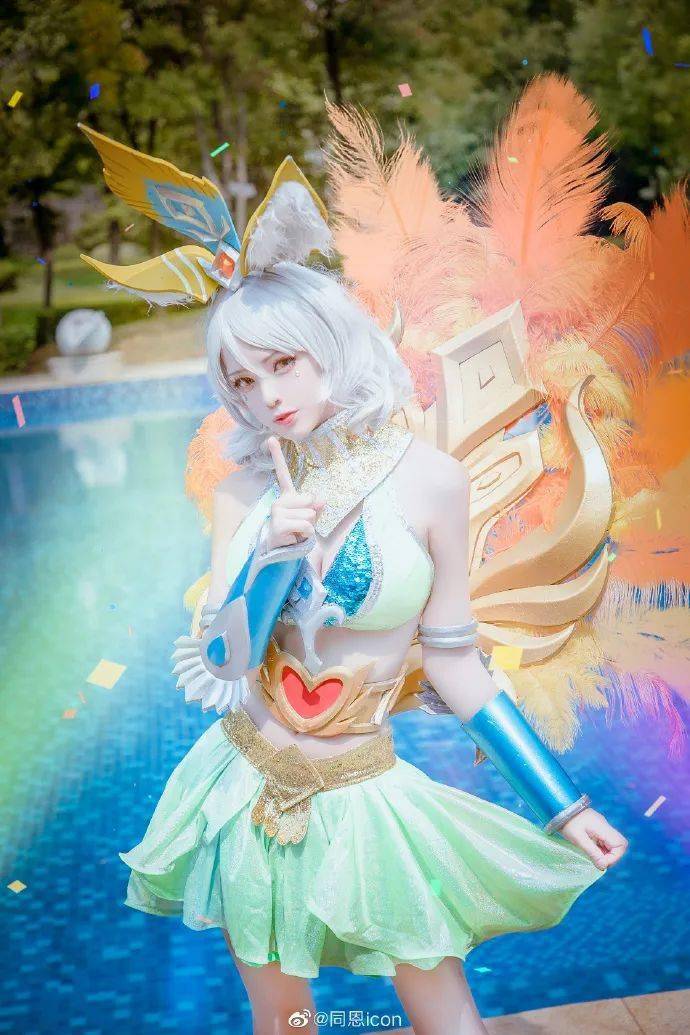 王者cos小妲己想约你去游泳去不去好呢