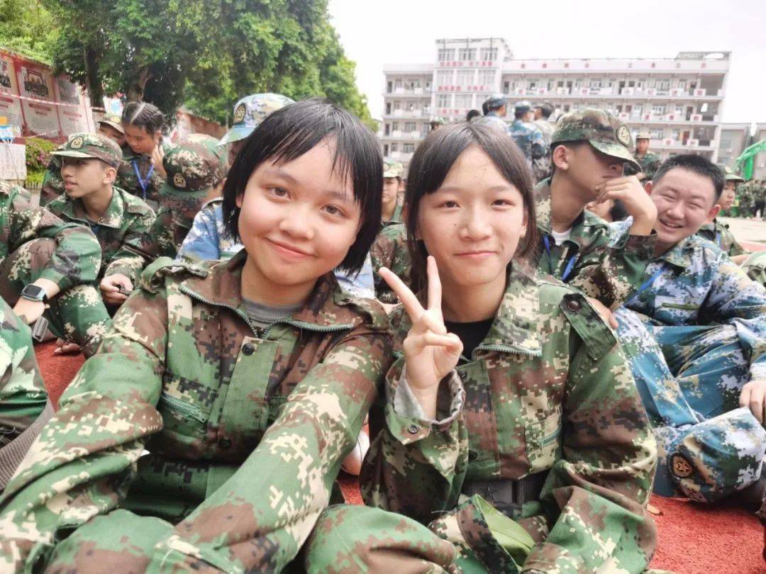 迷彩少年 梦想起航 | 靖西二中2020级新生军训来袭!