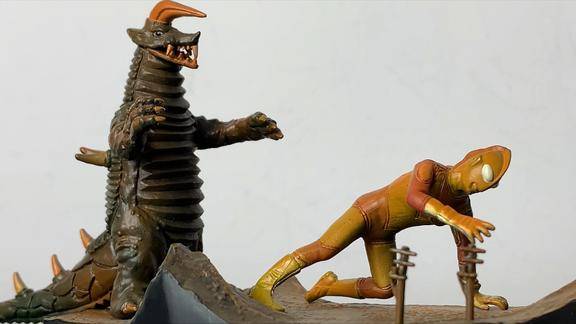 奥特曼戏画杰克奥特曼vs布莱克王奥特曼在夕阳下死去