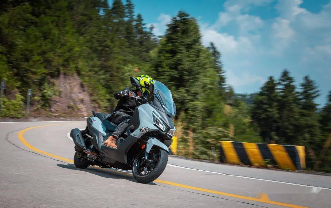 三阳新九妹joymaxz一路向北2020年广西东北南北穿越旅拍南宁发车仪式