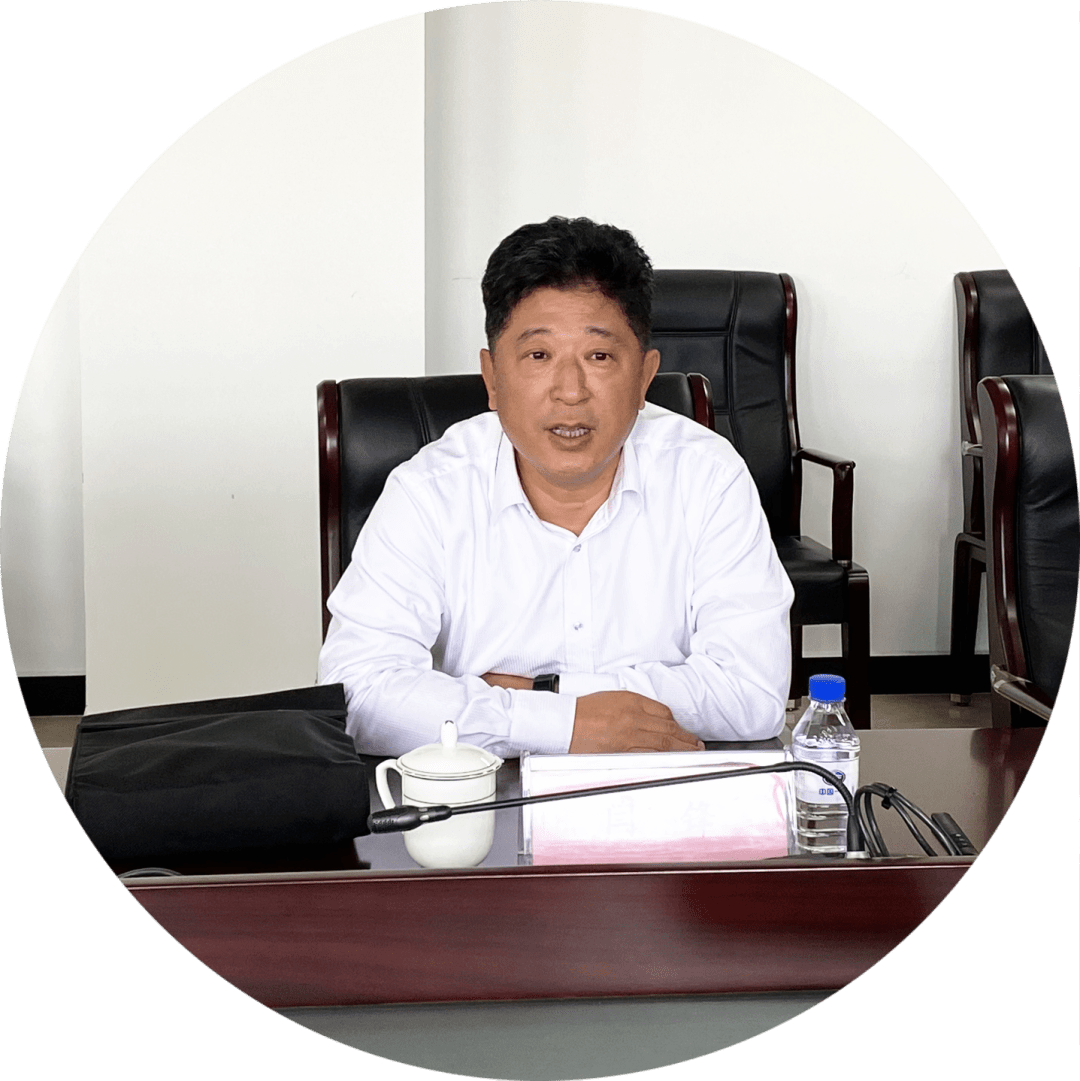 闫锋向大家介绍了:一汽进出口公司的发展历程,以及一汽集团与国机集团