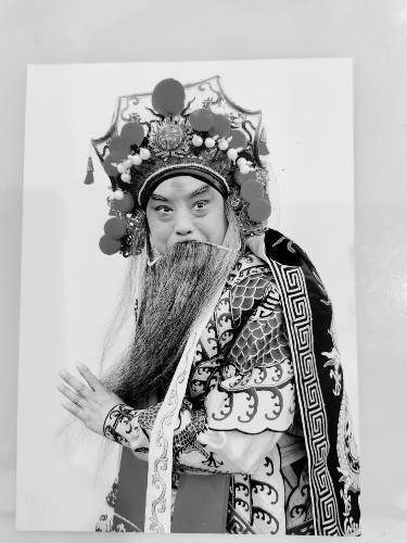 图为张鹤林演出剧照.