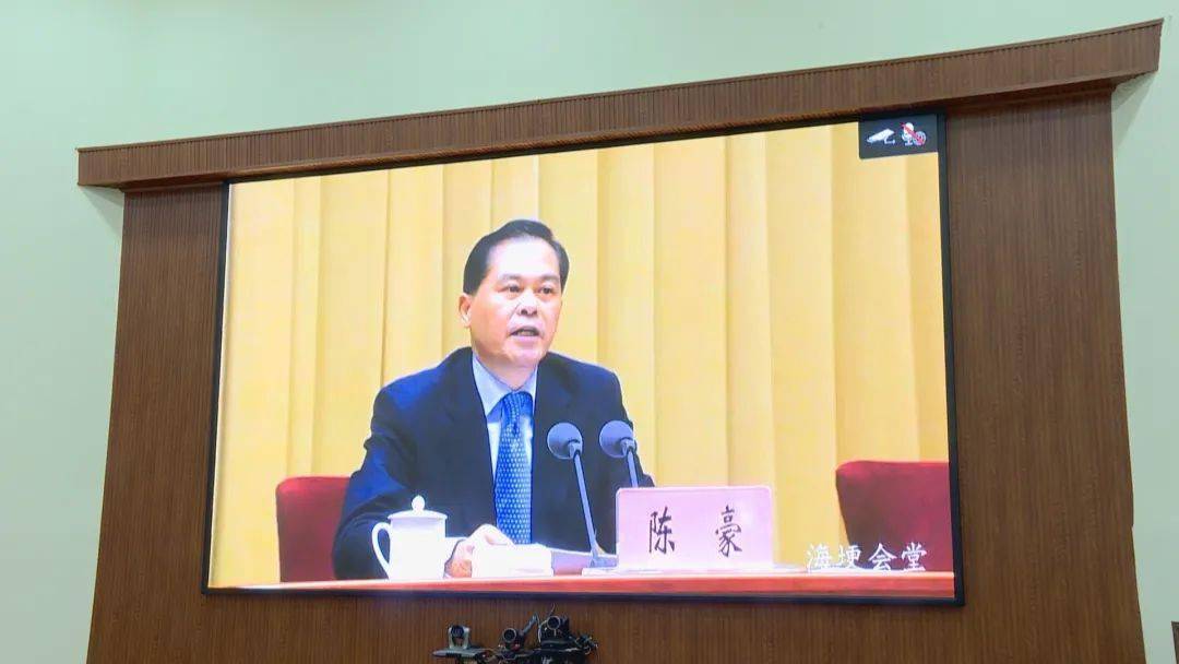 云南省第八次民族团结进步表彰大会在昆明召开