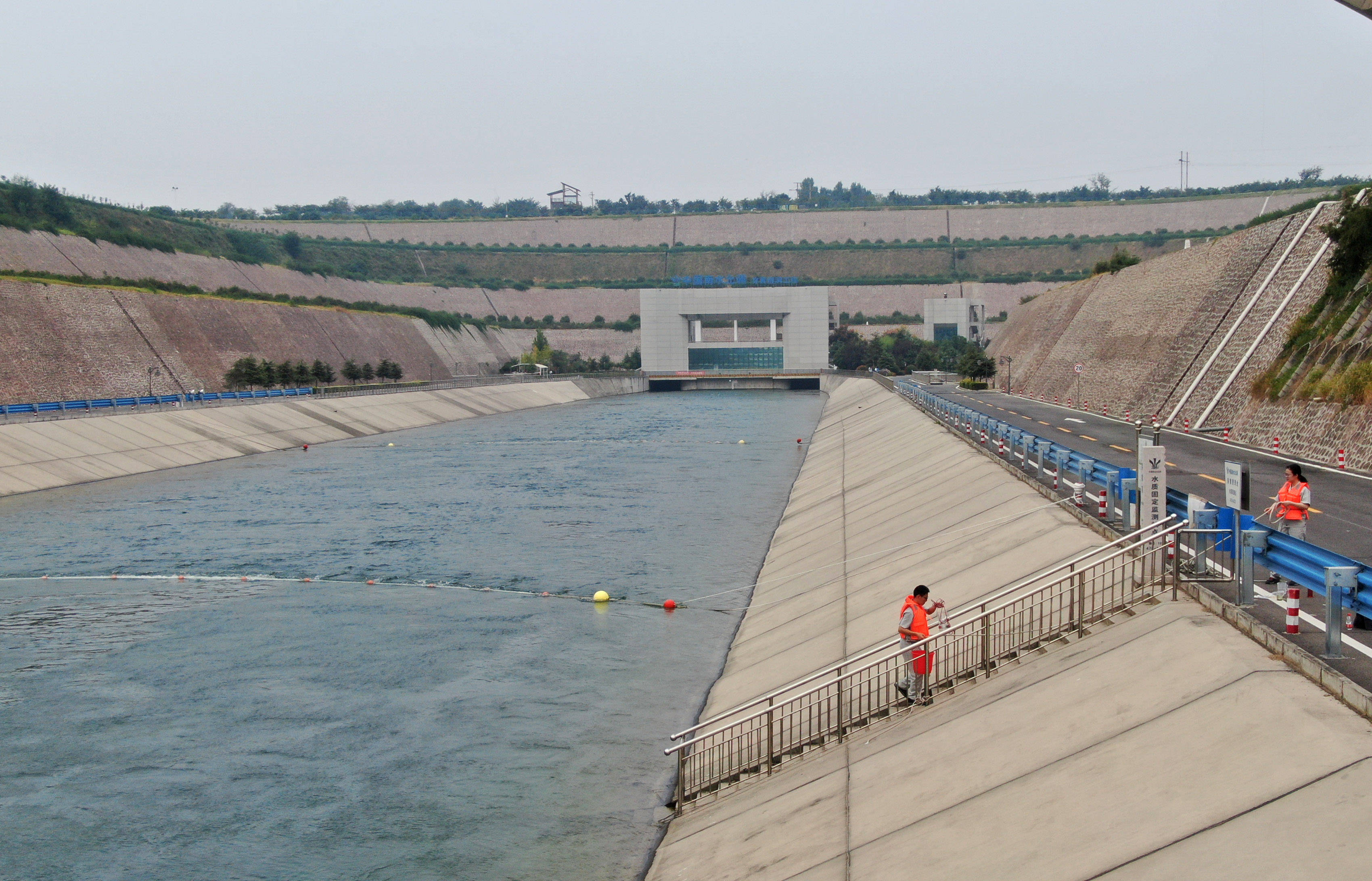 这是9月15日在河南郑州荥阳市境内拍摄的南水北调穿黄隧洞进口南岸