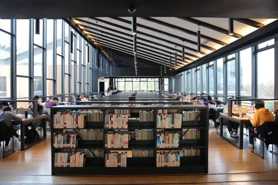 收藏嘉定区图书馆最新开放时间