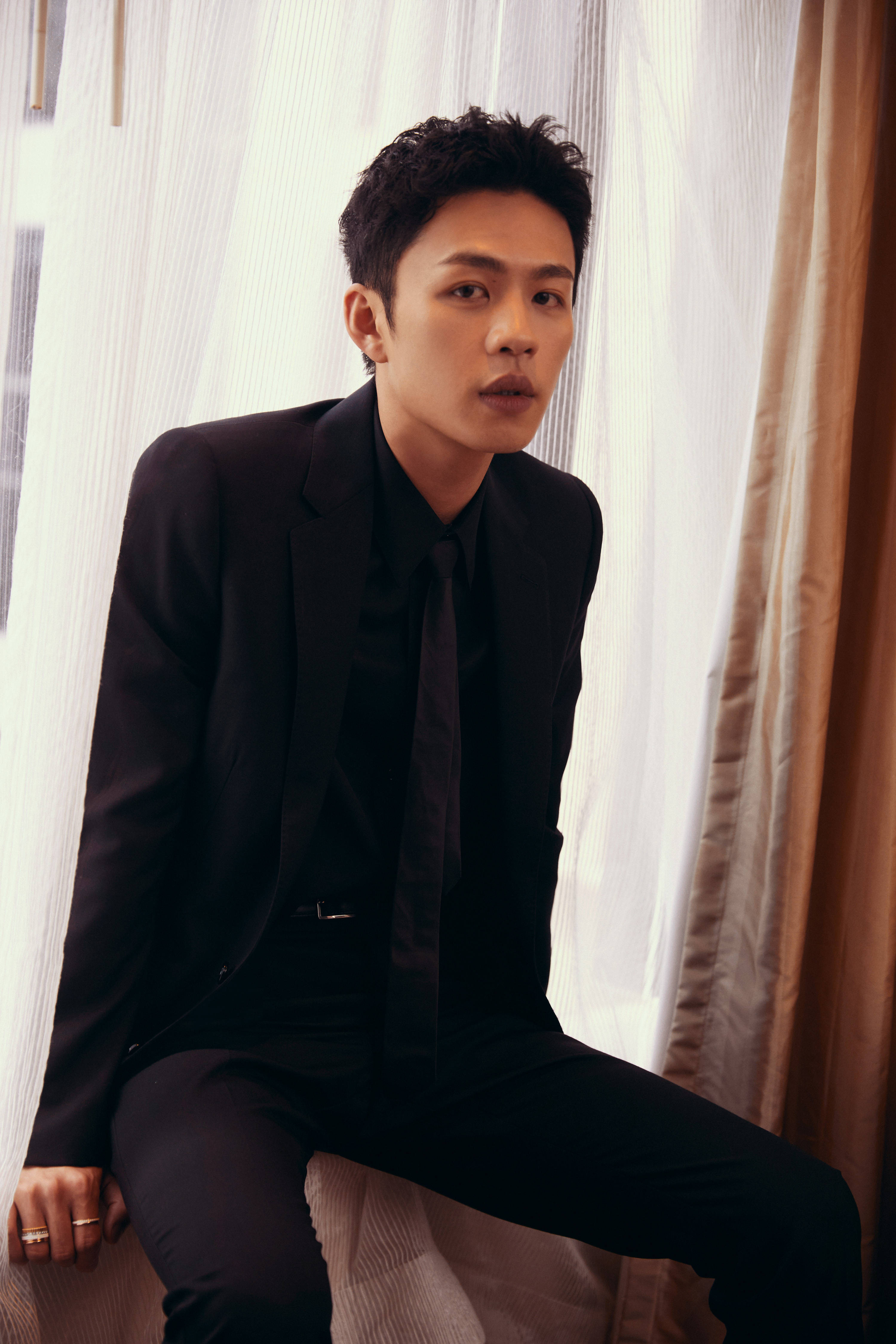 李鸿其不想被定义为文艺片演员三十岁选择停一停丨人物