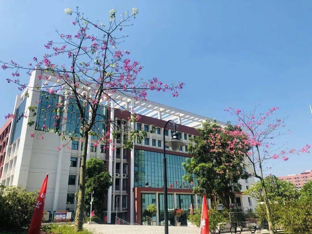 立尚教育十周年之际再访清远广铁一中参观学习