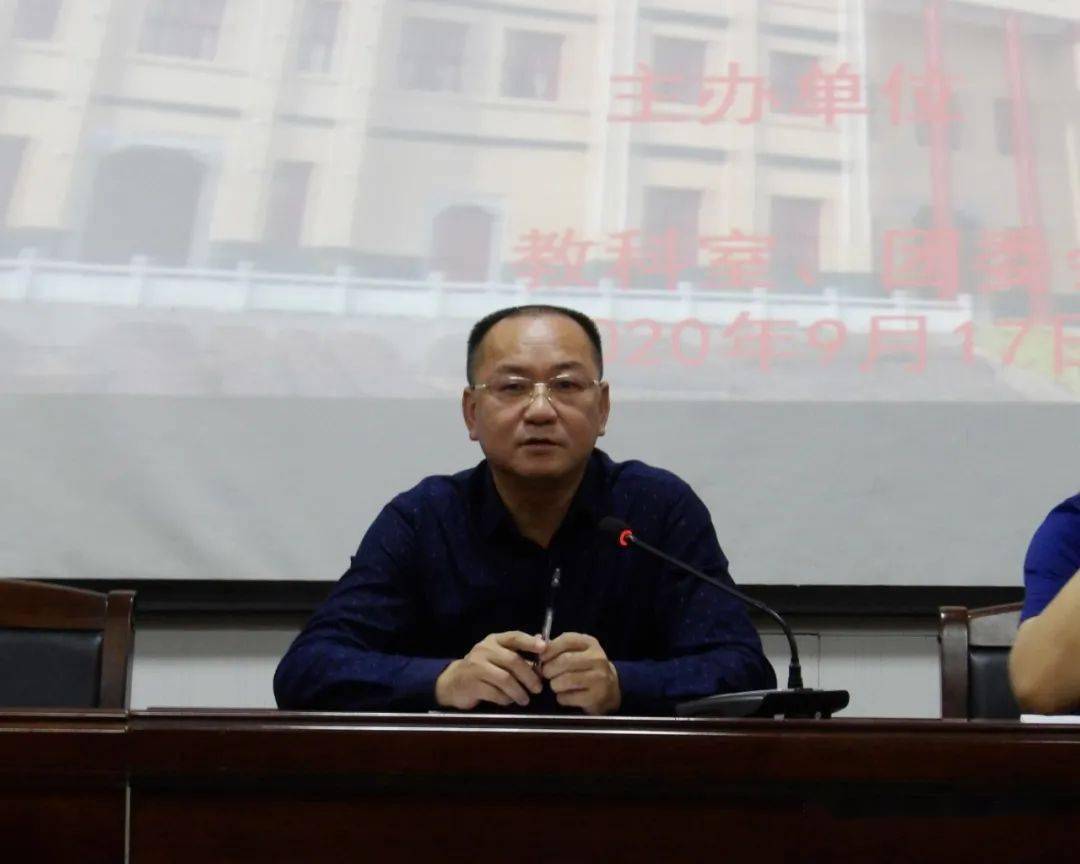 祁阳二中师徒结对增活力