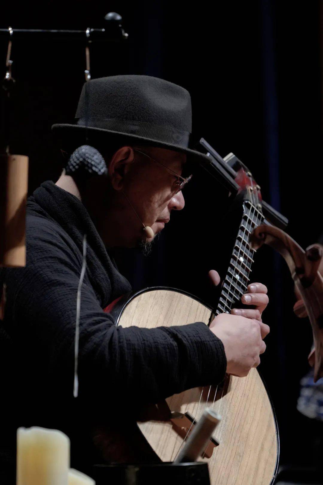 是否还记得去年和前年音乐厅的舞台上,李祥霆,吴玉霞,赵家珍,冯满天