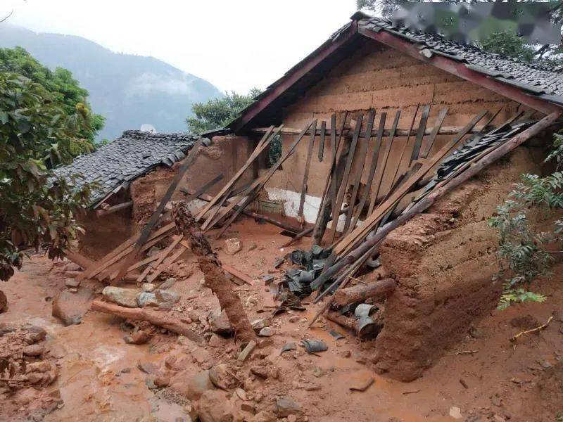 德昌宁南突发泥石流紧急转移93人实现成功避险