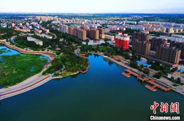 新疆托克逊县白杨河美景舒画卷