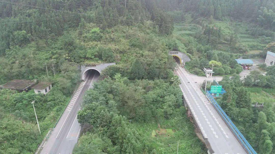 今日起g60滬昆高速雪峰山隧道群路段將換幅施工,最全繞行線路在這裡