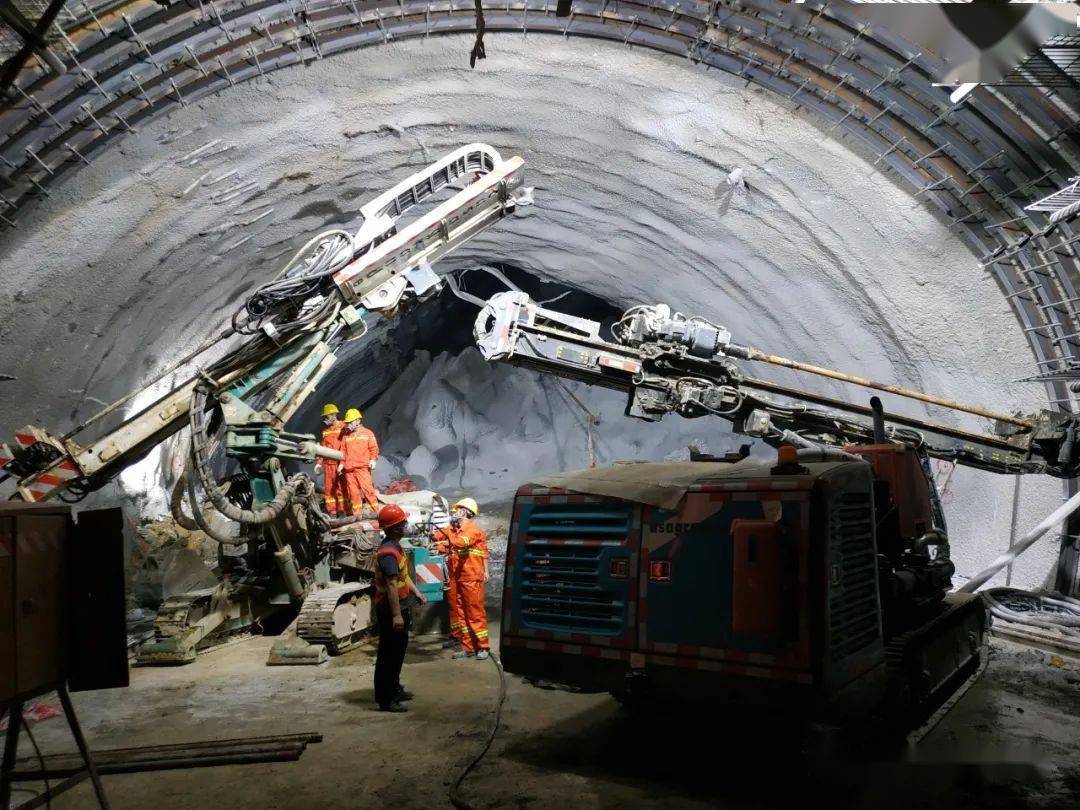 910持续关注:广西乐业在建隧道塌方第七天