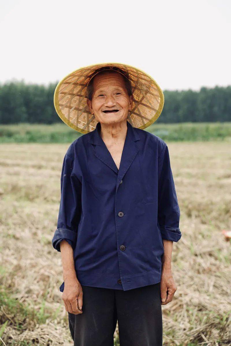 许凯:我在村里有一百个老人朋友 | 正午视觉