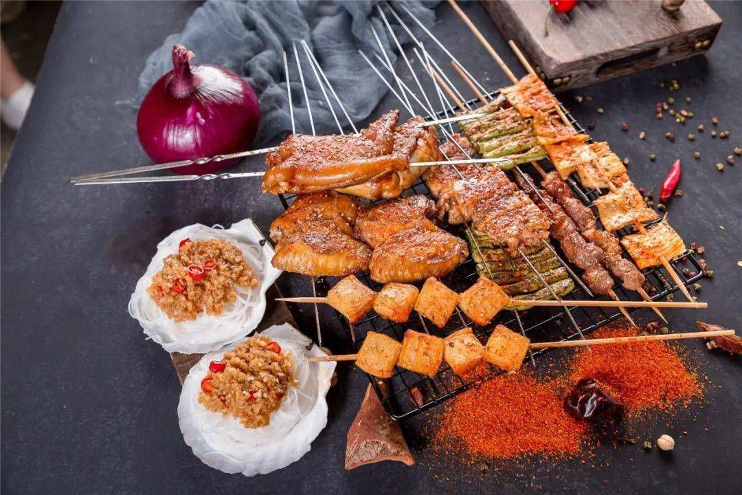 就在重庆道这家烧烤店里!